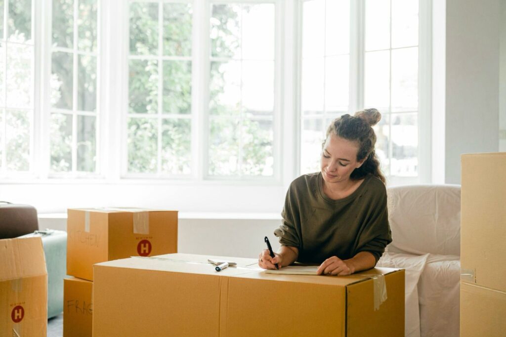 Ultimate Guide to Downsizing: Moving from a House to an Apartment