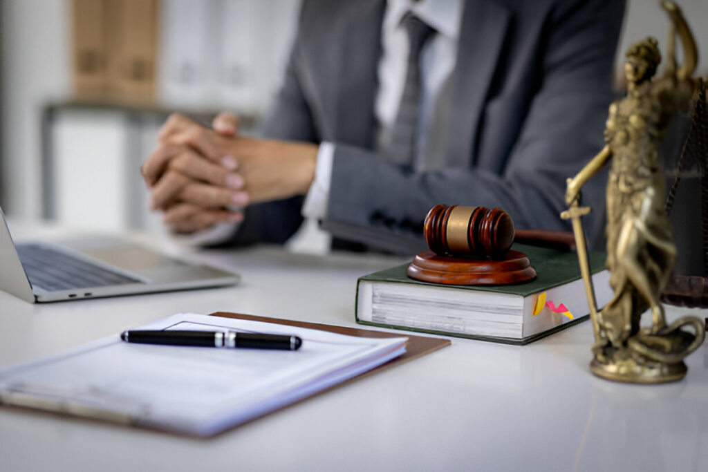 Facing Criminal Charges? Here’s How to Choose the Best Defense Lawyer